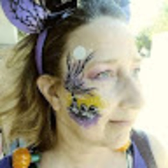 Meet your Posher, Melissa - Picture 1 of 1